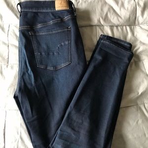 American Eagle Dark Wash Long Jean
